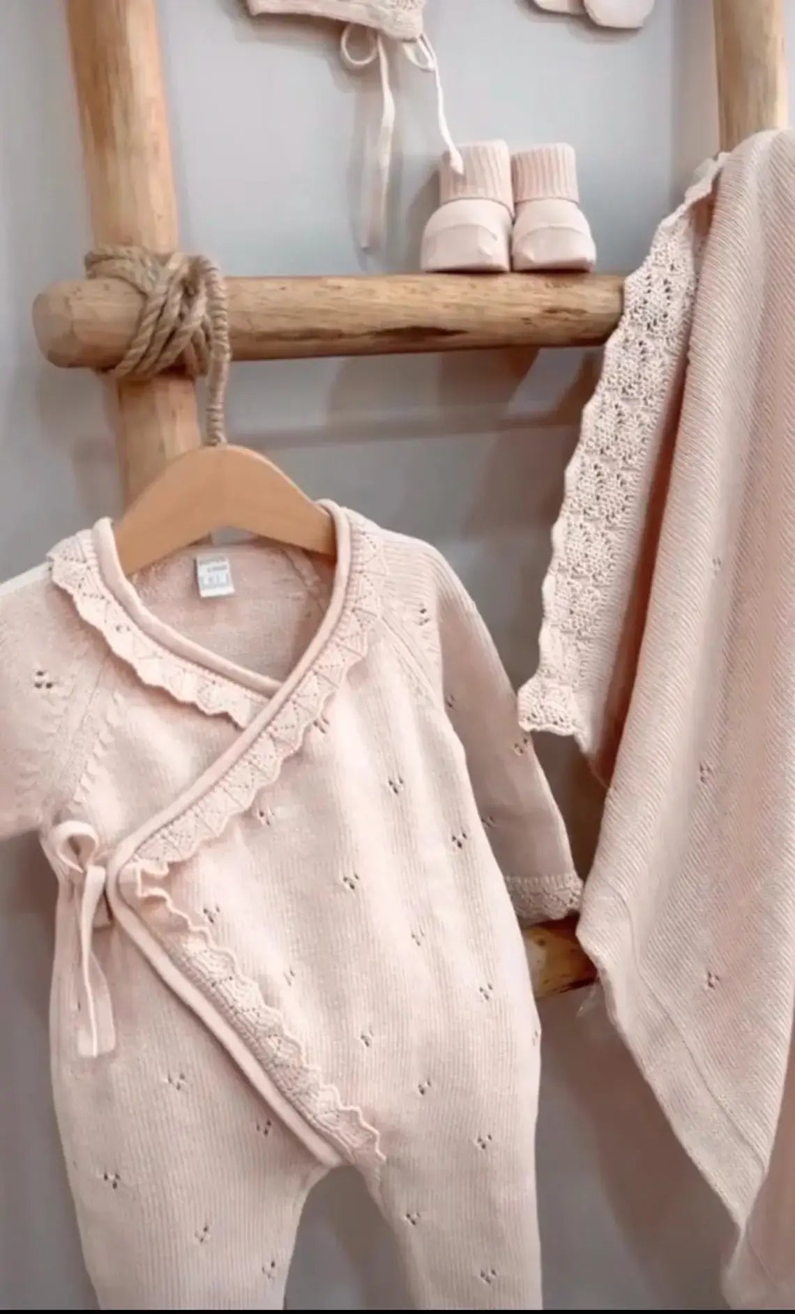 Knitted Newborn Baby Coming Home Outfit Layette Set - Ivory