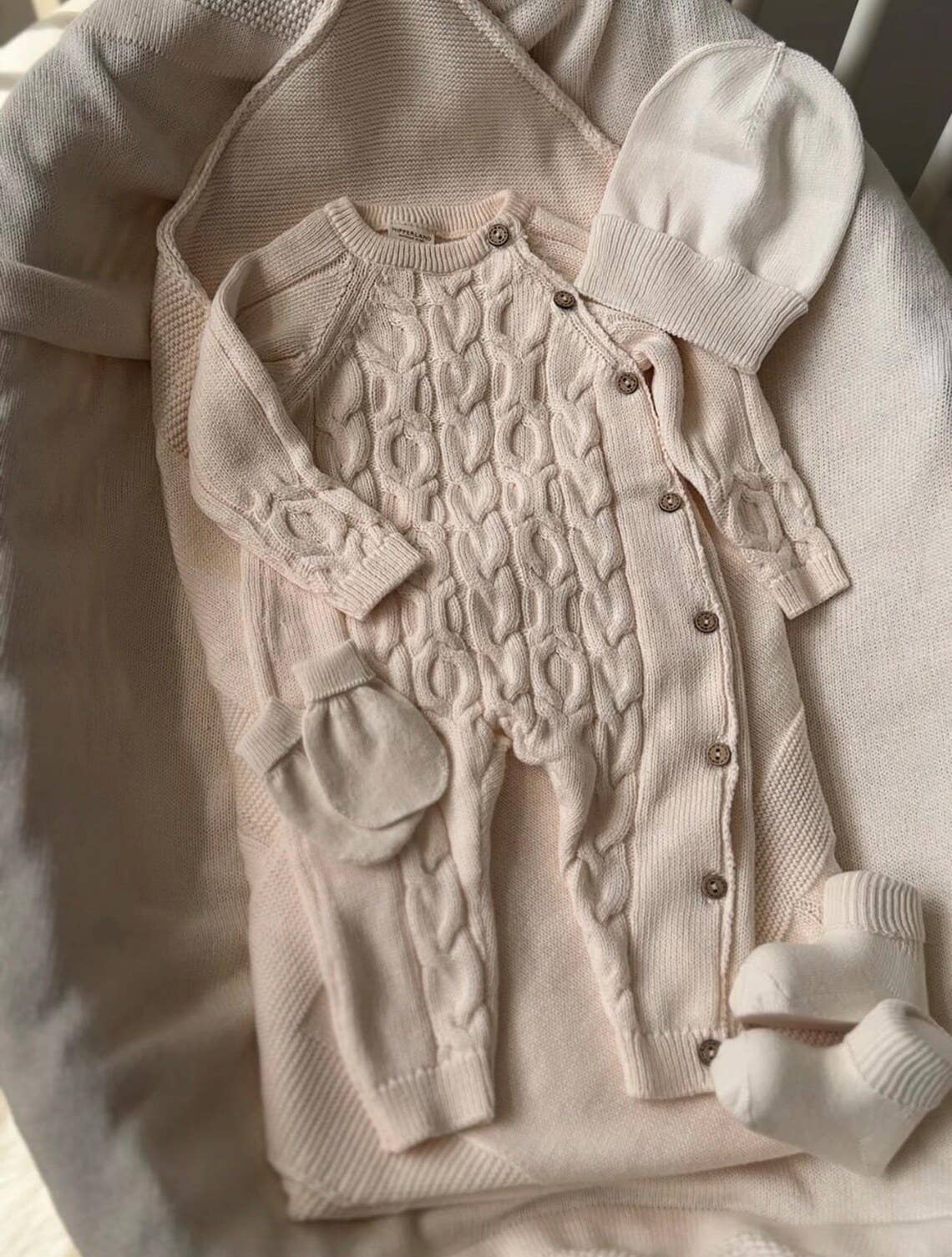 Knitted Newborn Baby Coming Home Outfit – 100% Cotton