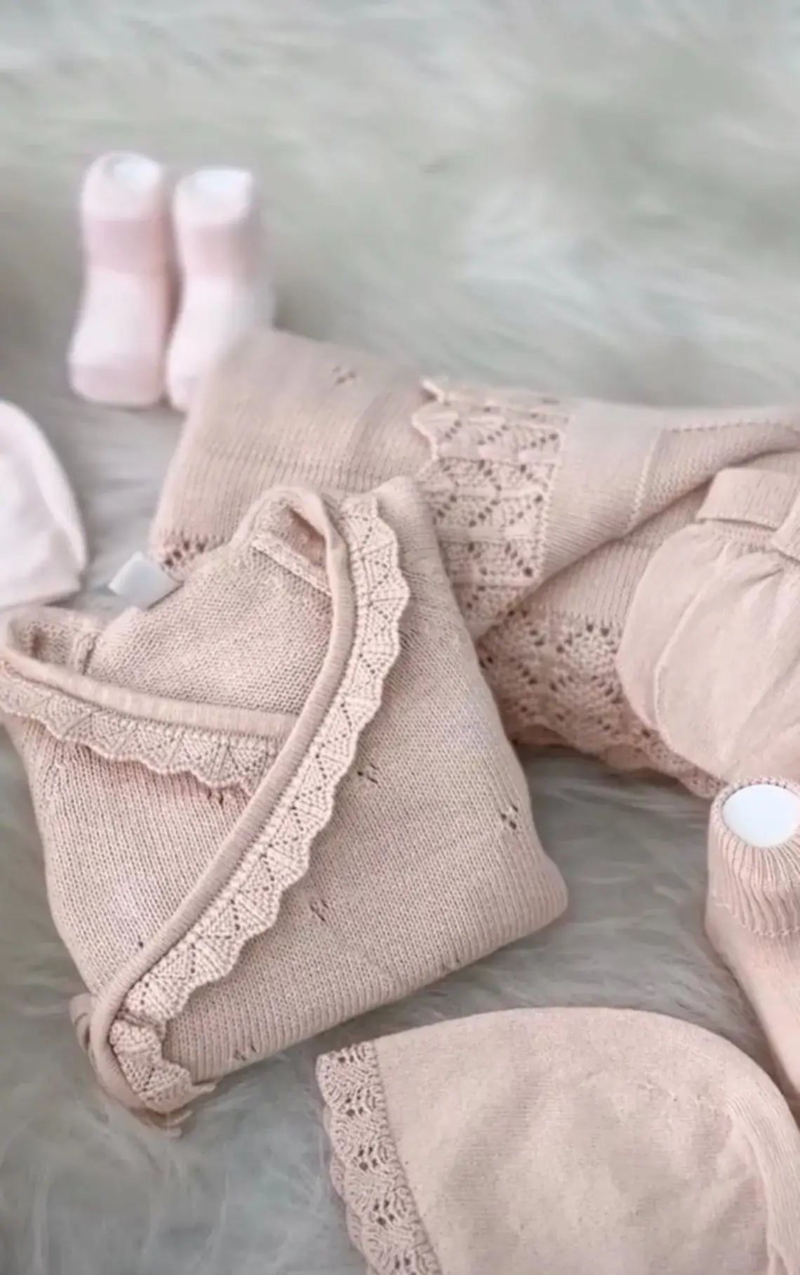 Knitted Newborn Baby Girl/Boy Coming Home Outfit